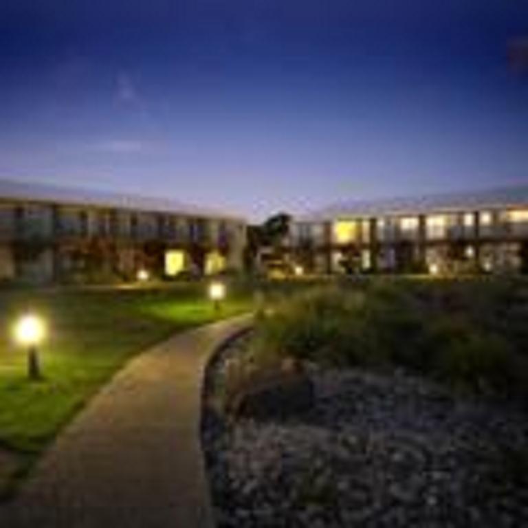 Апарт отель Quest Williamstown North Экстерьер фото